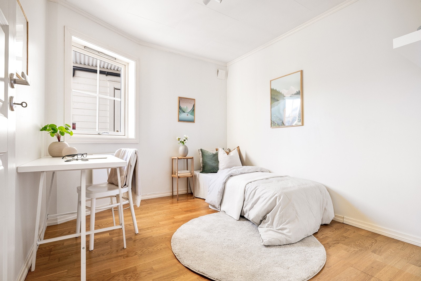 Det andre rommet egner seg ypperlig som barnerom, gjesterom eller hjemmekontor. Galleribilde