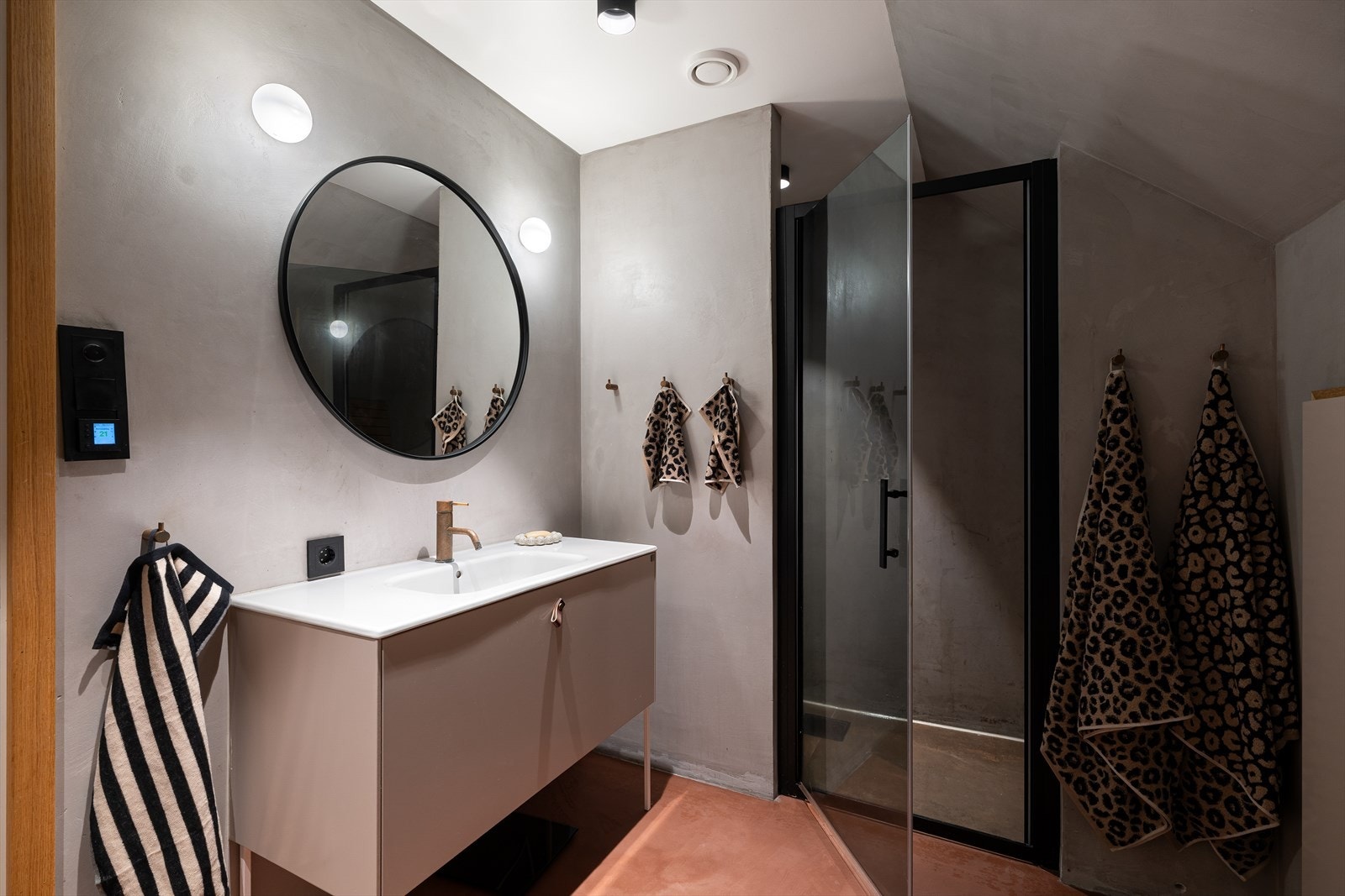 Bad 1 2.etg. - Oppusset i 2019 Galleribilde