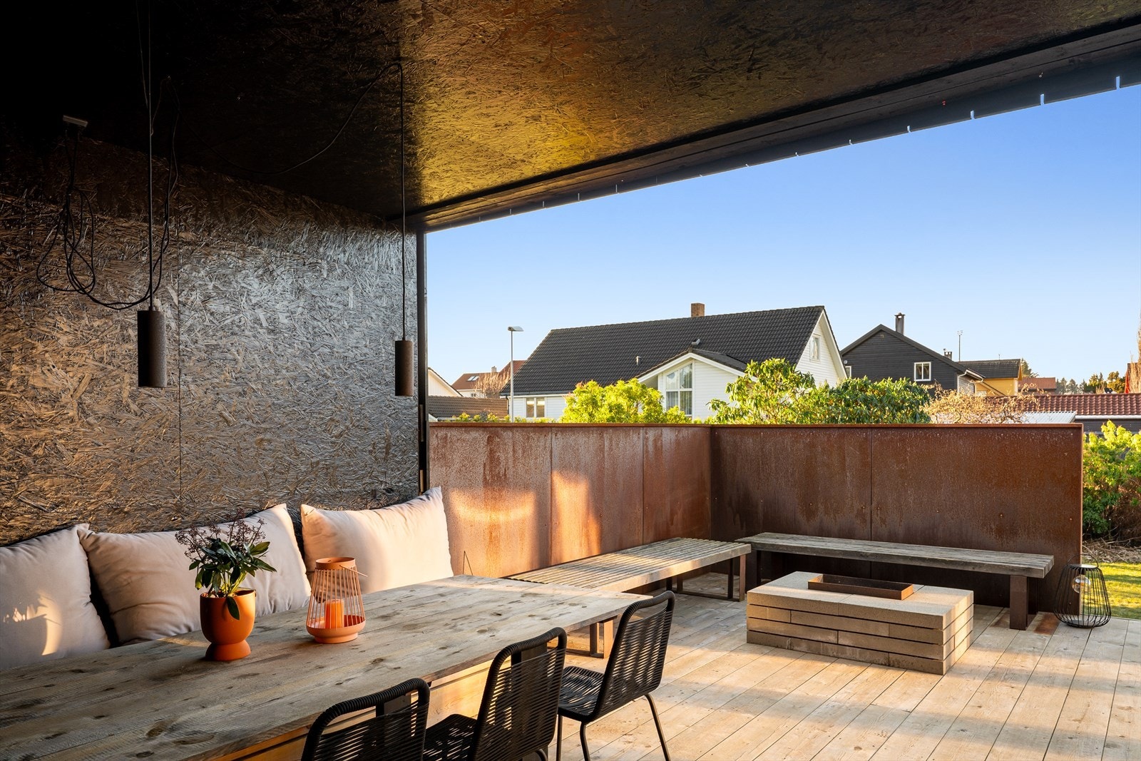 Terrasse - solrikt og skjermet Galleribilde