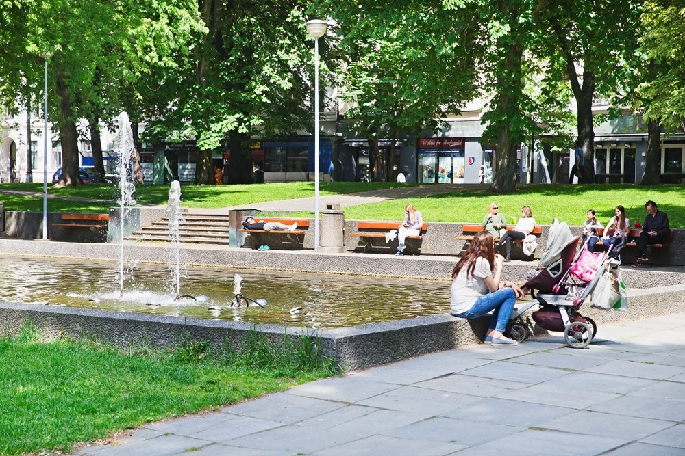 Solli plass med et tilbud av både kollektiv transport og uteliv rett rundt hjørnet. Galleribilde