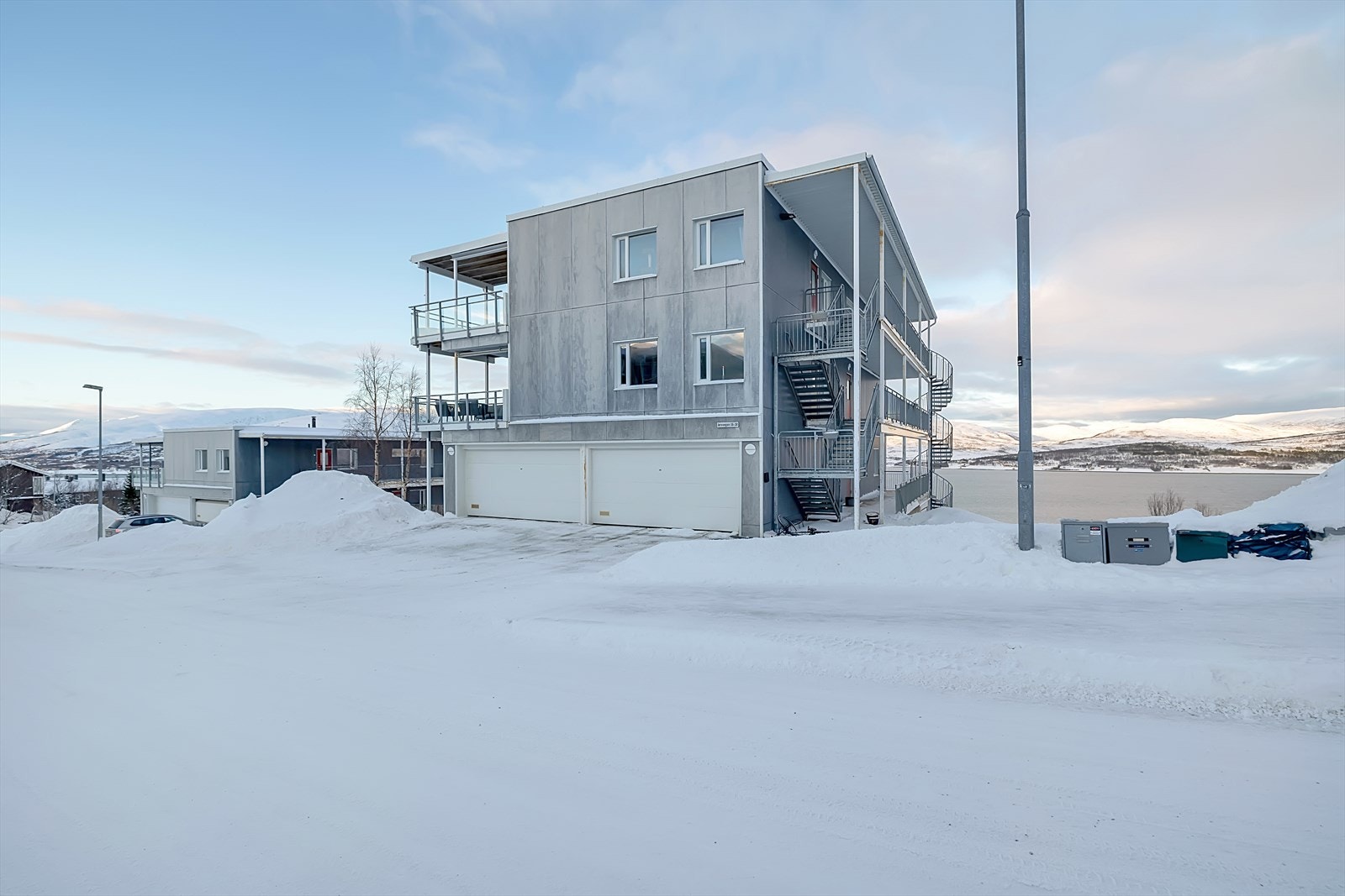 Umiddelbar nærhet til flott natur, med lysløypa kun et steinkast unna Galleribilde