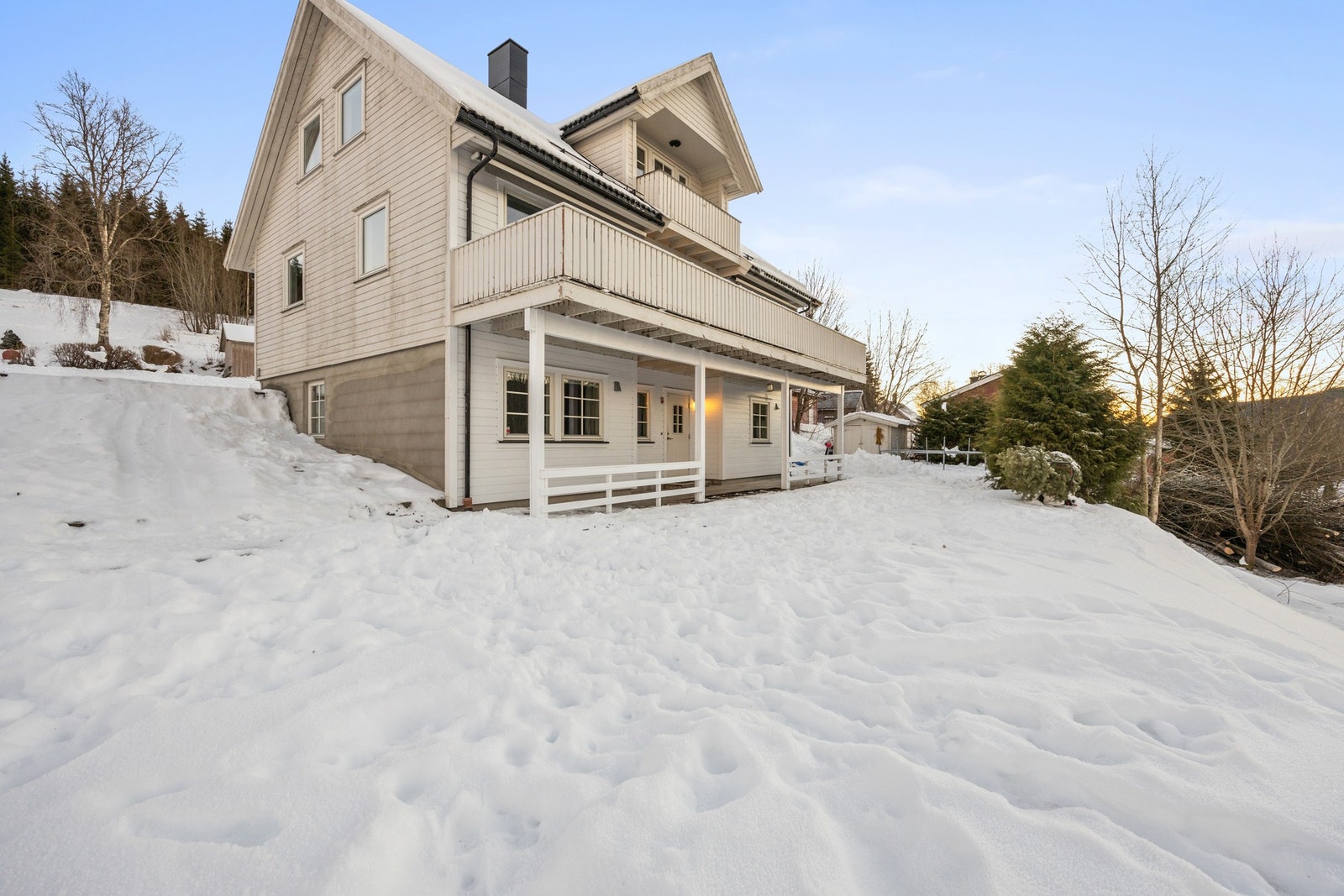 Utleiedel har separat adkomst i underetasjen Galleribilde