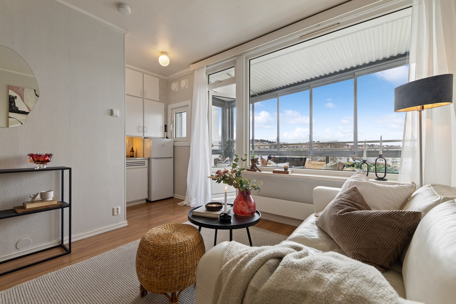 Leiligheten måler 25 kvm og ligger i byggets 4. etasje. Galleribilde