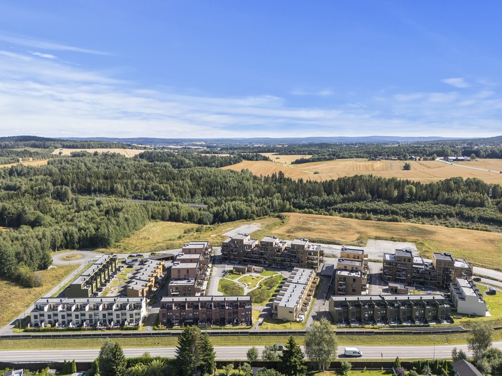 Sameiet ligger sentralt, men landlig til på Frogner. På jordet bak byggene skal det bygges flere blokker de nærmeste årene. Galleribilde
