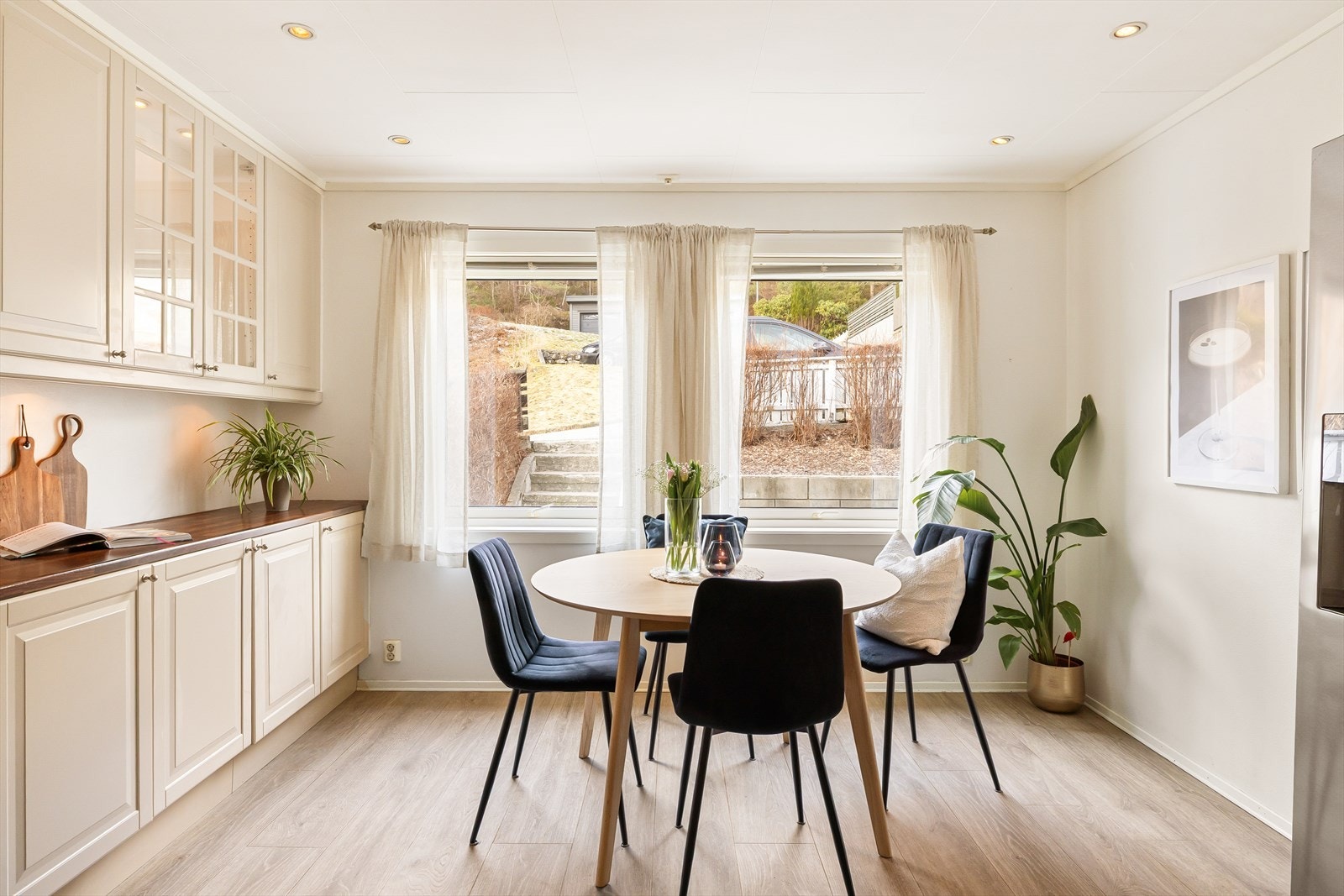 Kjøkkenet er av god størrelse på 18,4m² - her er det god plass til spisebord Galleribilde