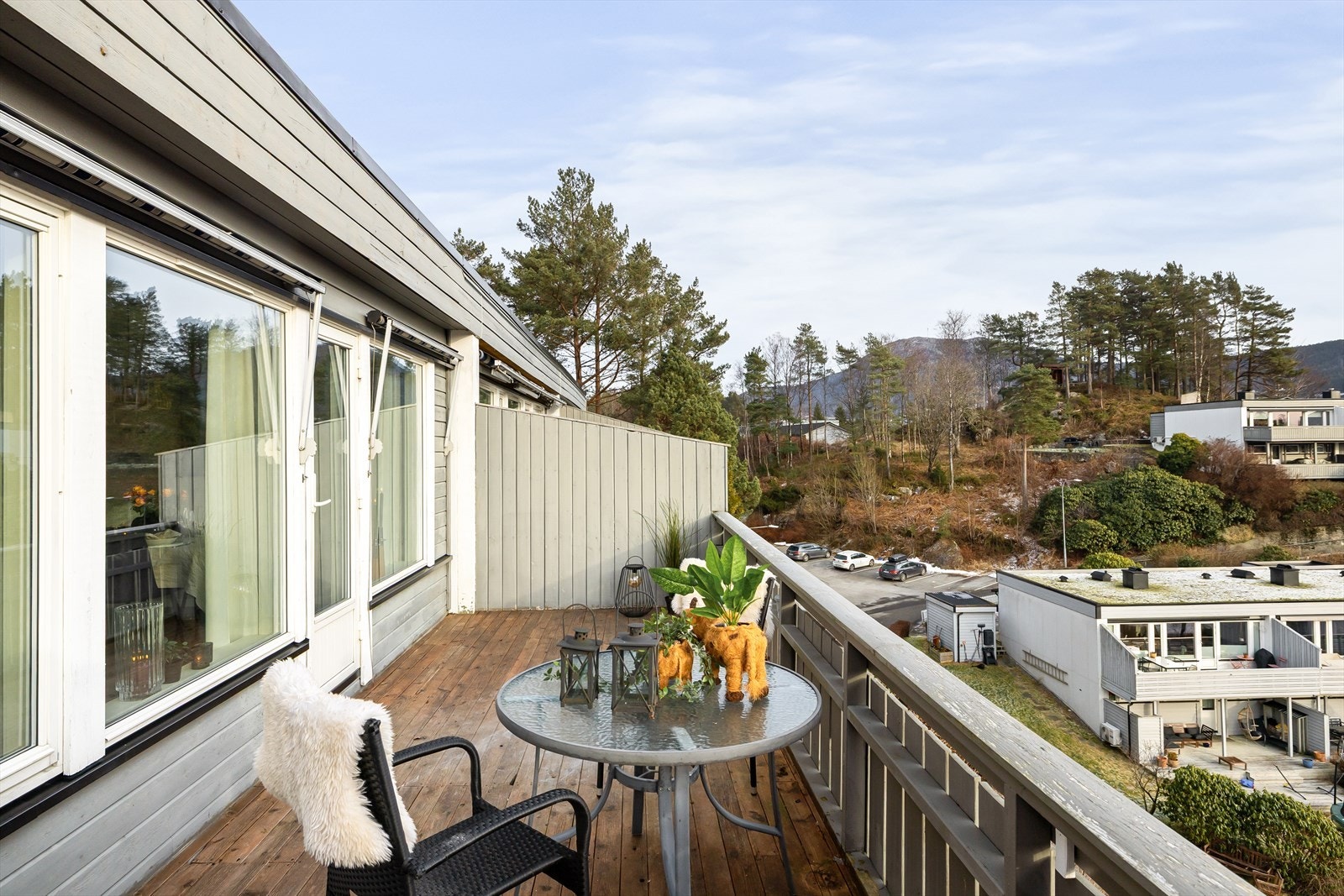 Her har man god plass til både utegruppe og grill Galleribilde