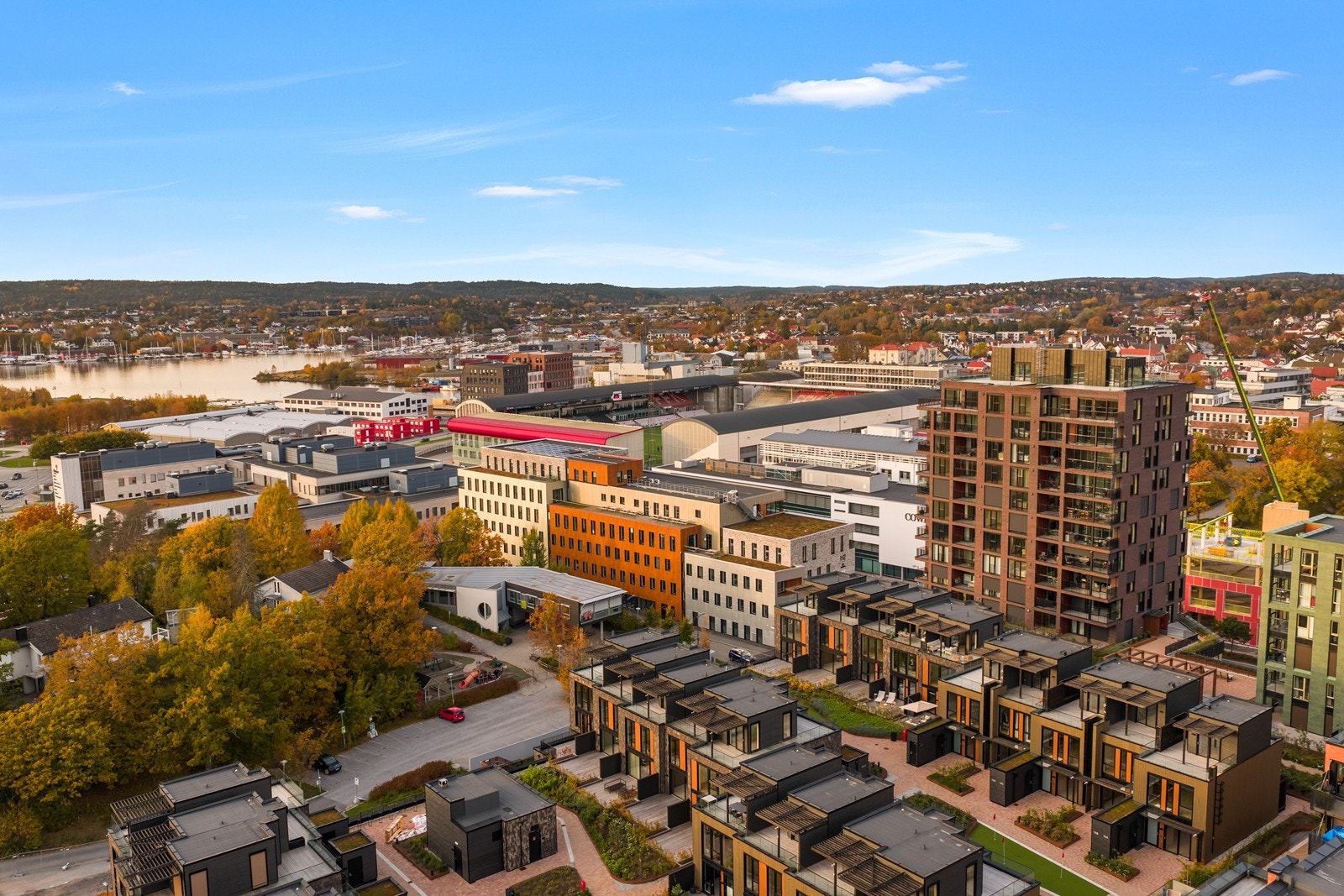 Beliggenheten gir nærhet til både Glomma og sentrum. Galleribilde