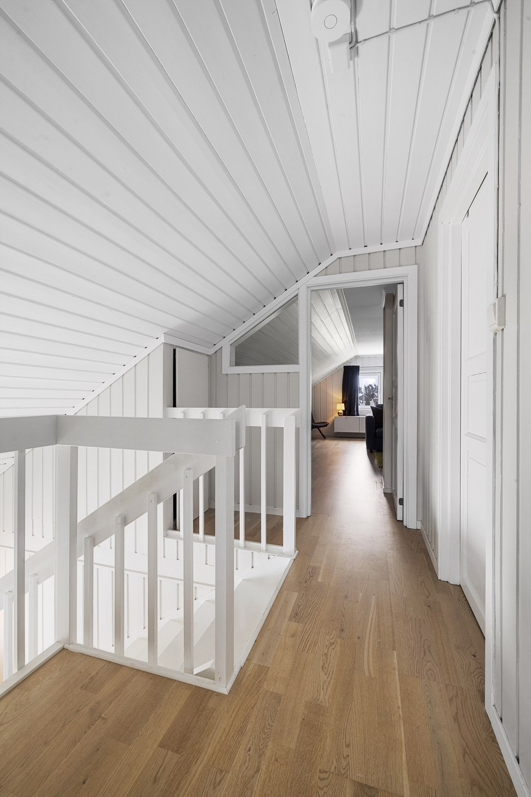 I 2. etasje er det to soverom og garderoberom Galleribilde