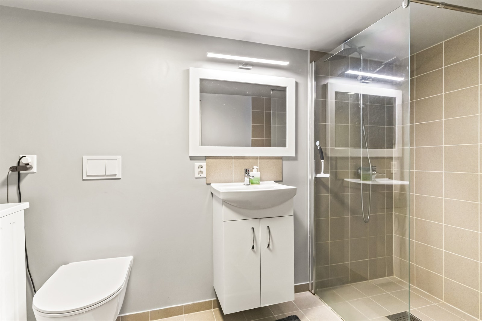 Pent badet tilknyttet hybelen fra 2022. Galleribilde