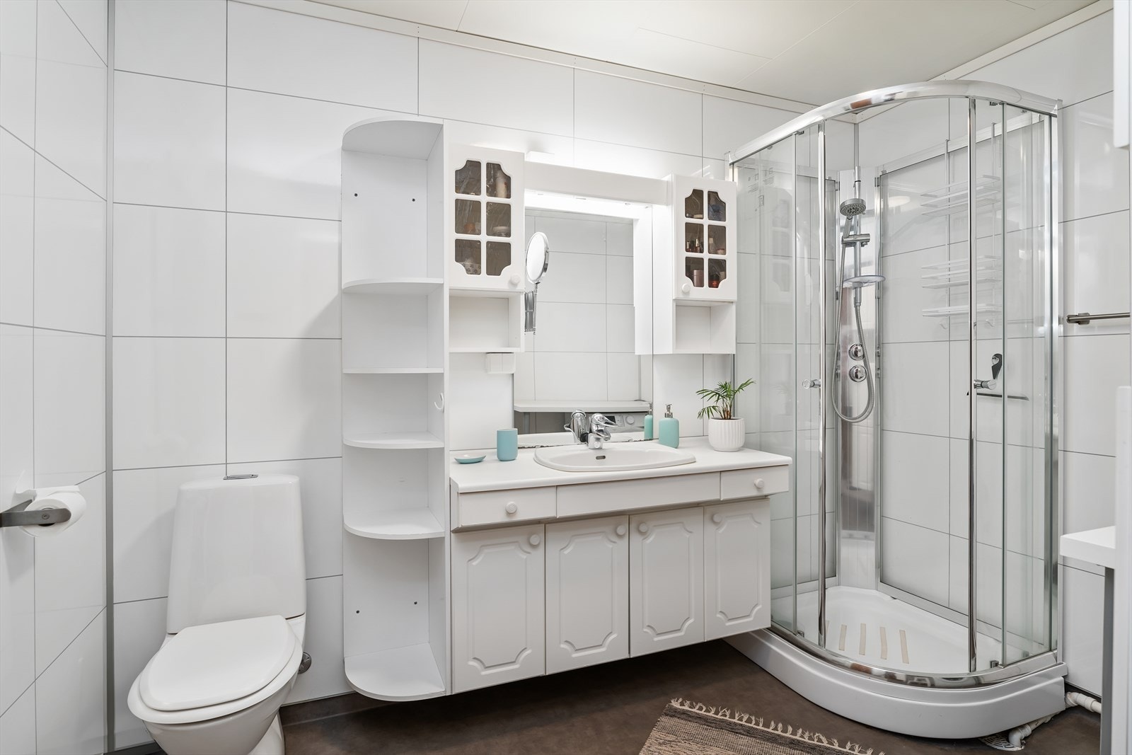 Pent modernisert (2017) bad Galleribilde