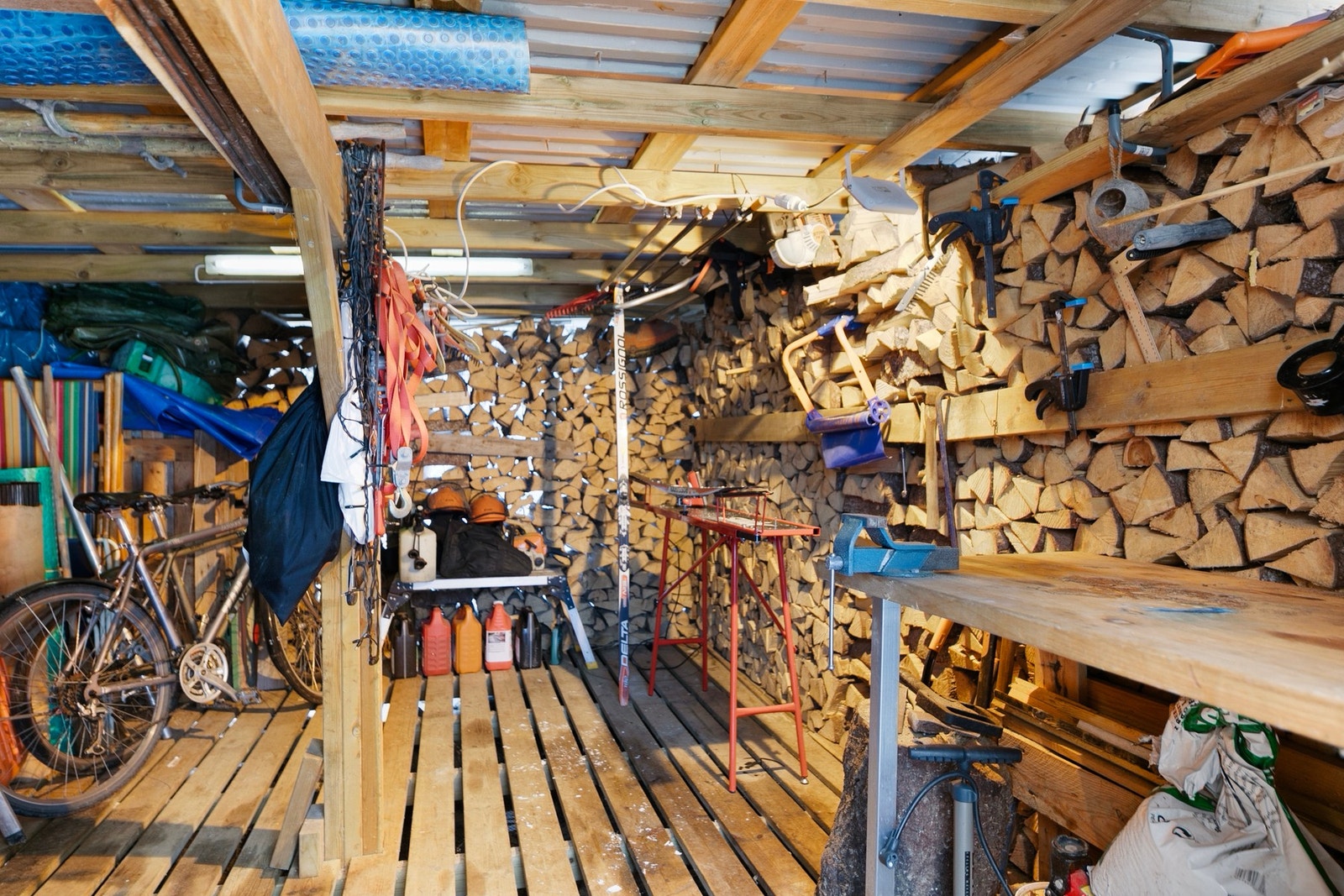 Utebod. Galleribilde