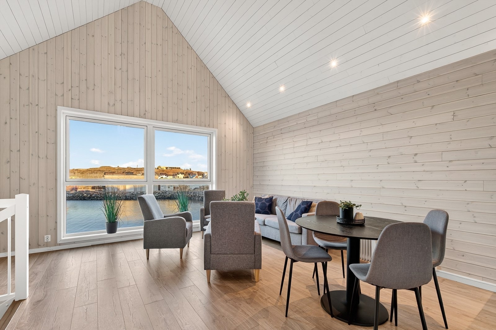 Loftstue Galleribilde