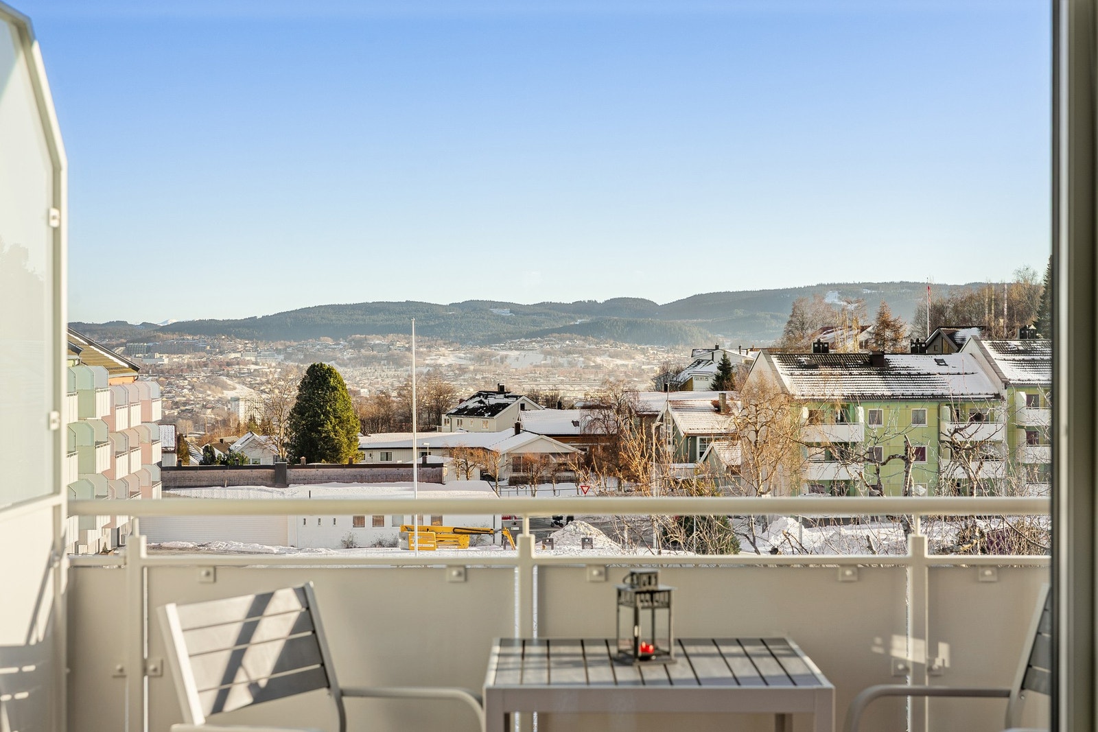 Velkommen til Odenseveien 31, presentert av EiedomsMegler 1 ved Alan Shaswar. Galleribilde