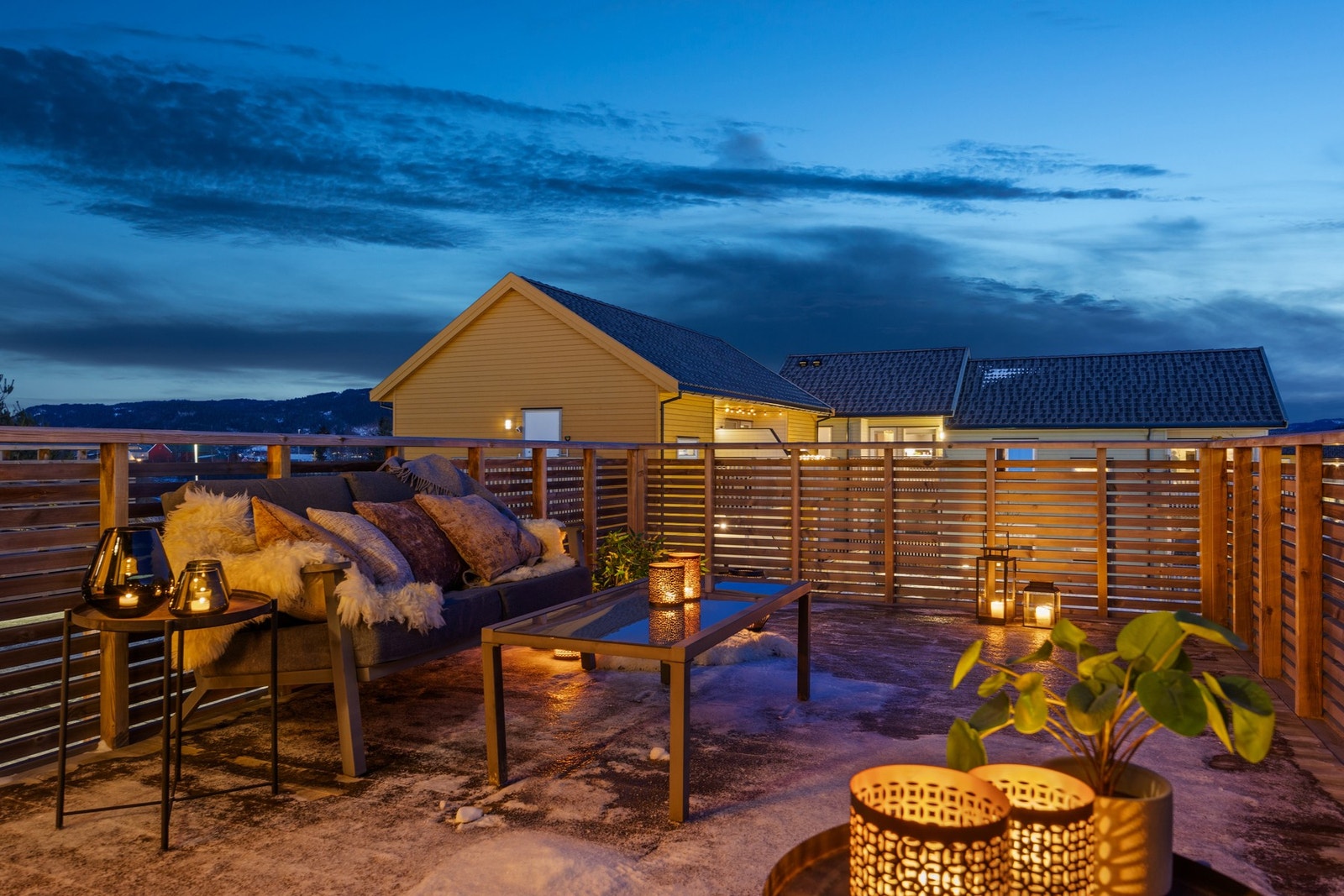 Her ligger alt til rette for lange sommerdager, hyggelige grillkvelder og sosiale sammenkomster i rolige omgivelser. Galleribilde