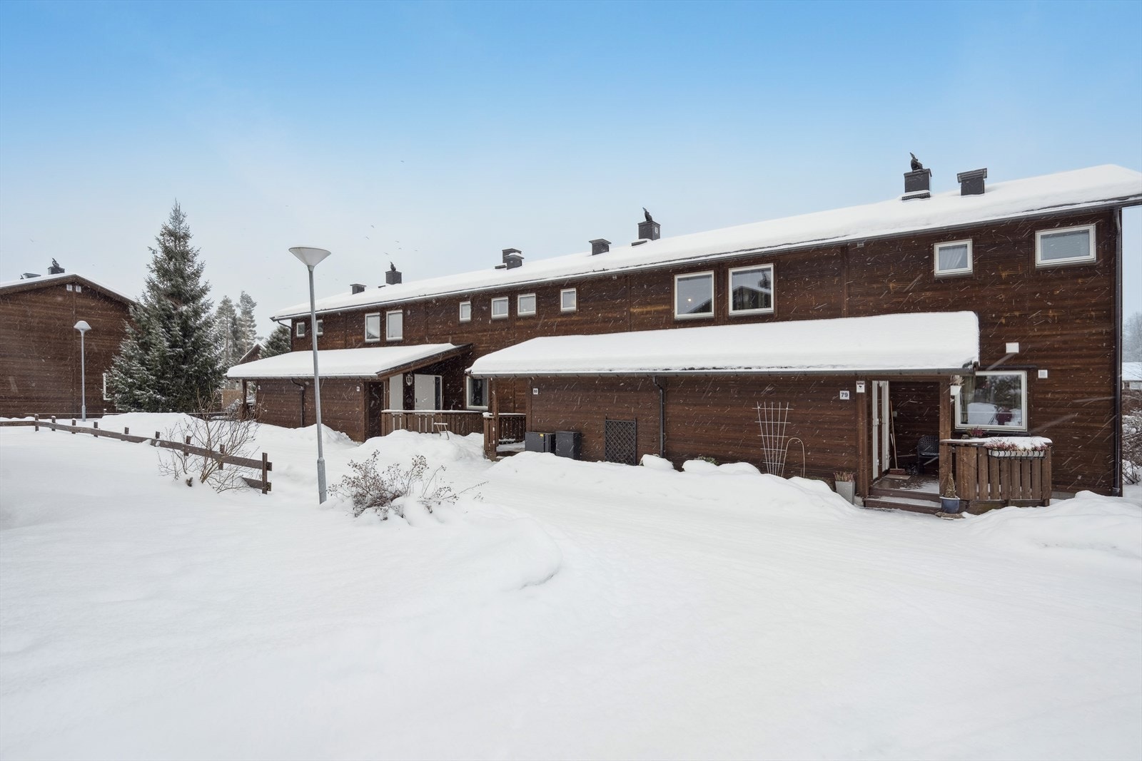 Rekkehuset er en del av Skogholtet Borettslag, som forvaltes av OBOS. Galleribilde