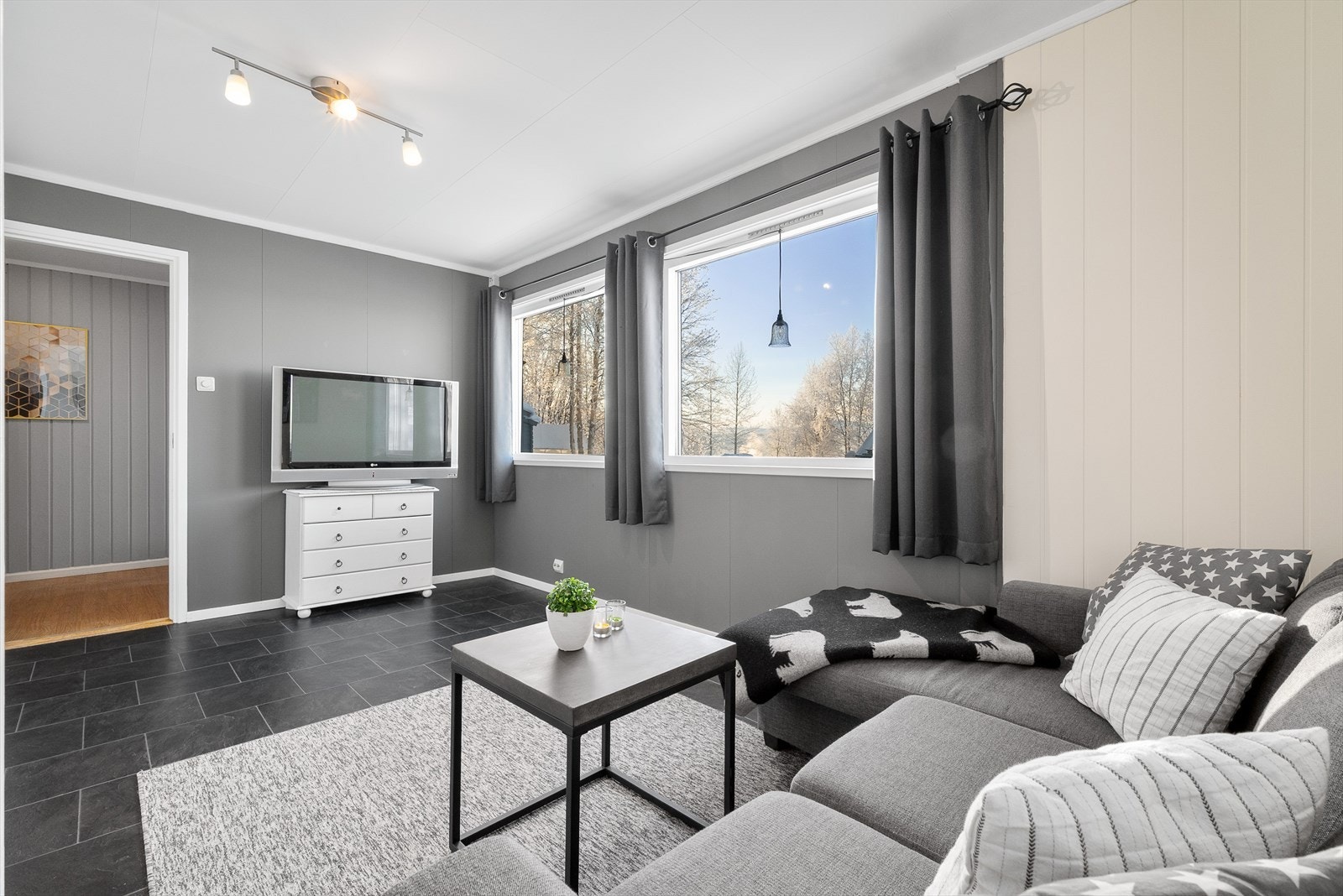 Stue i sokkelen. Galleribilde