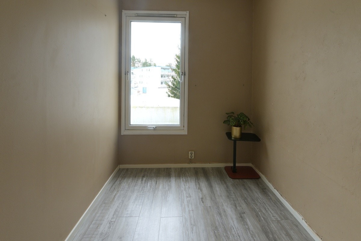 Boligen byr på to gode soverom. Om du derimot har behov for kun ett soverom, så passer dette utmerket som hjemmekontor eller hobbyrom. Galleribilde