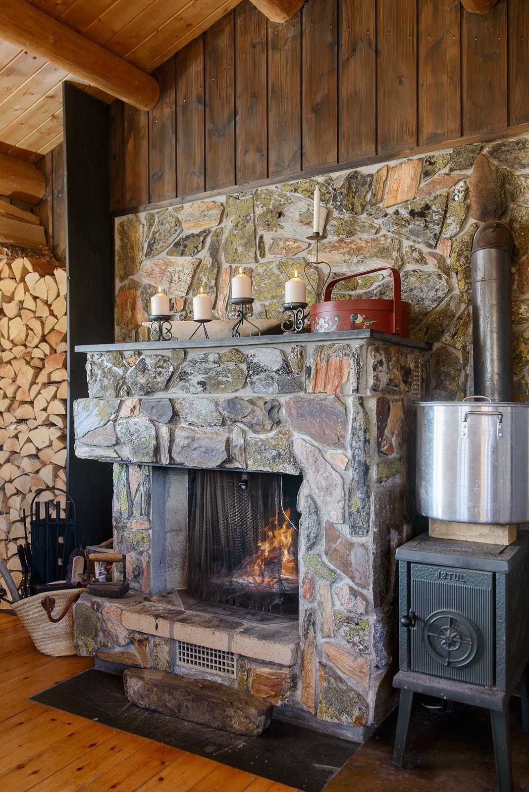 Peisen utspiller seg som et smykke i rommet. Galleribilde