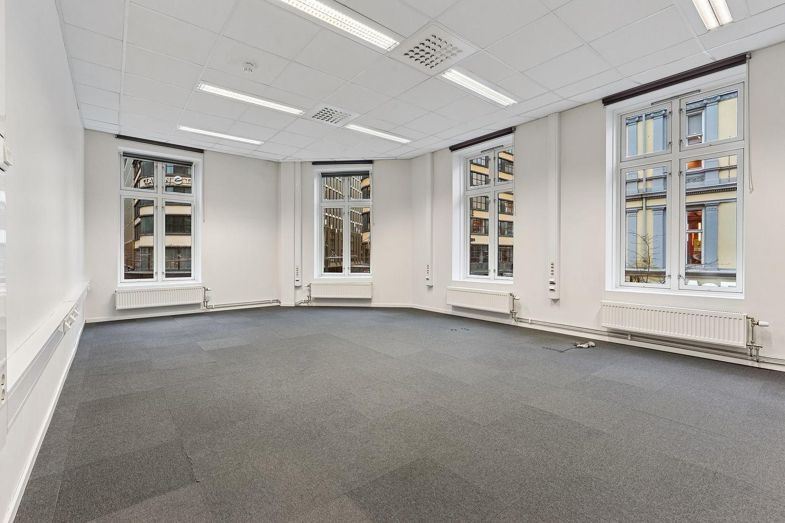 Det åpne arealet gir fleksibilitet i utforming av arbeidsplasser. Galleribilde