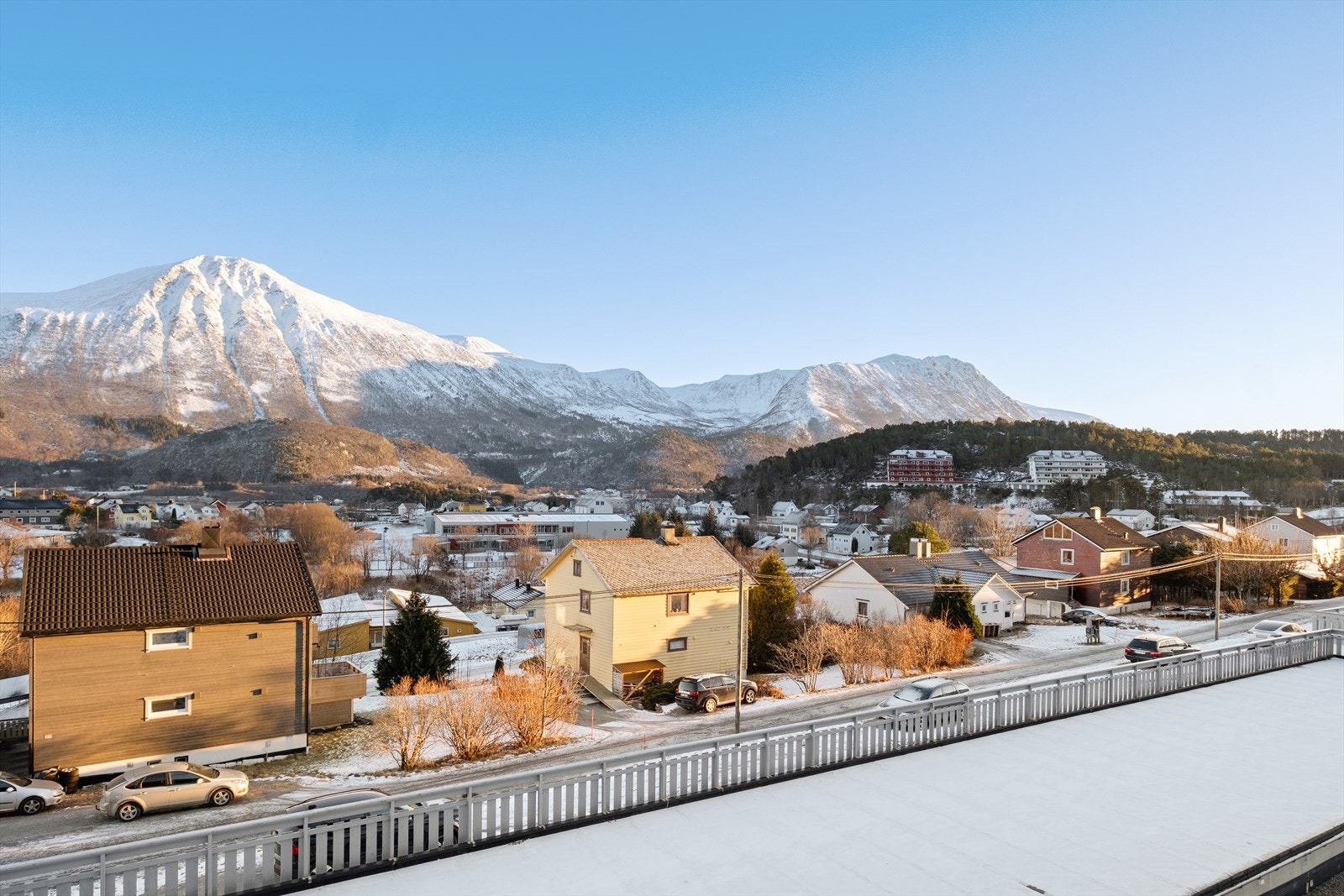 Balkongen er på ca. 3 m² Galleribilde