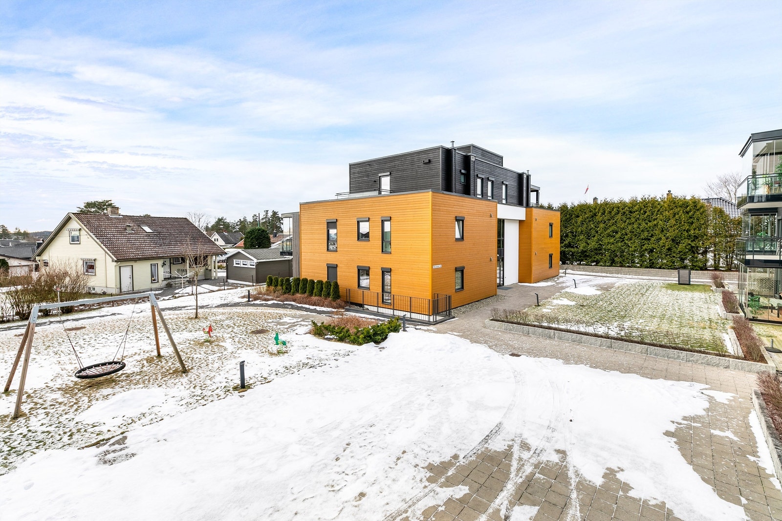 Fellesarealene er velholdt og tilrettelagt for aktiv bruk av både beboerne og besøkende. Galleribilde