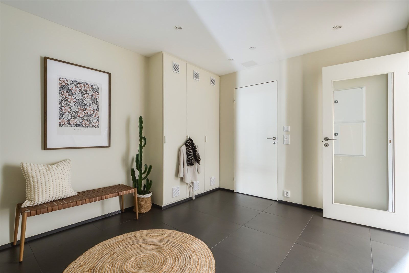 Fra entréen er det tilgang til badet Galleribilde