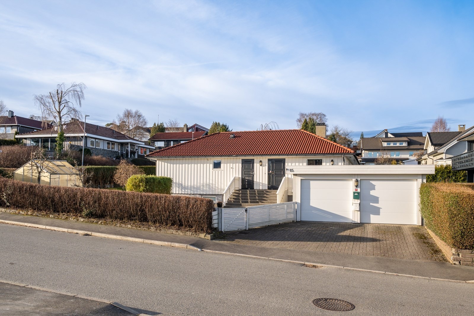 Området byr på flotte rekreasjonsmuligheter med populære turstier, badeplasser og Vaulen badeplass i kort avstand. Galleribilde