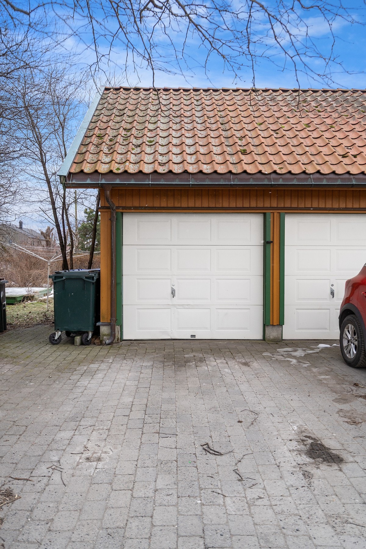 Garasje tilhørende leiligheten Galleribilde