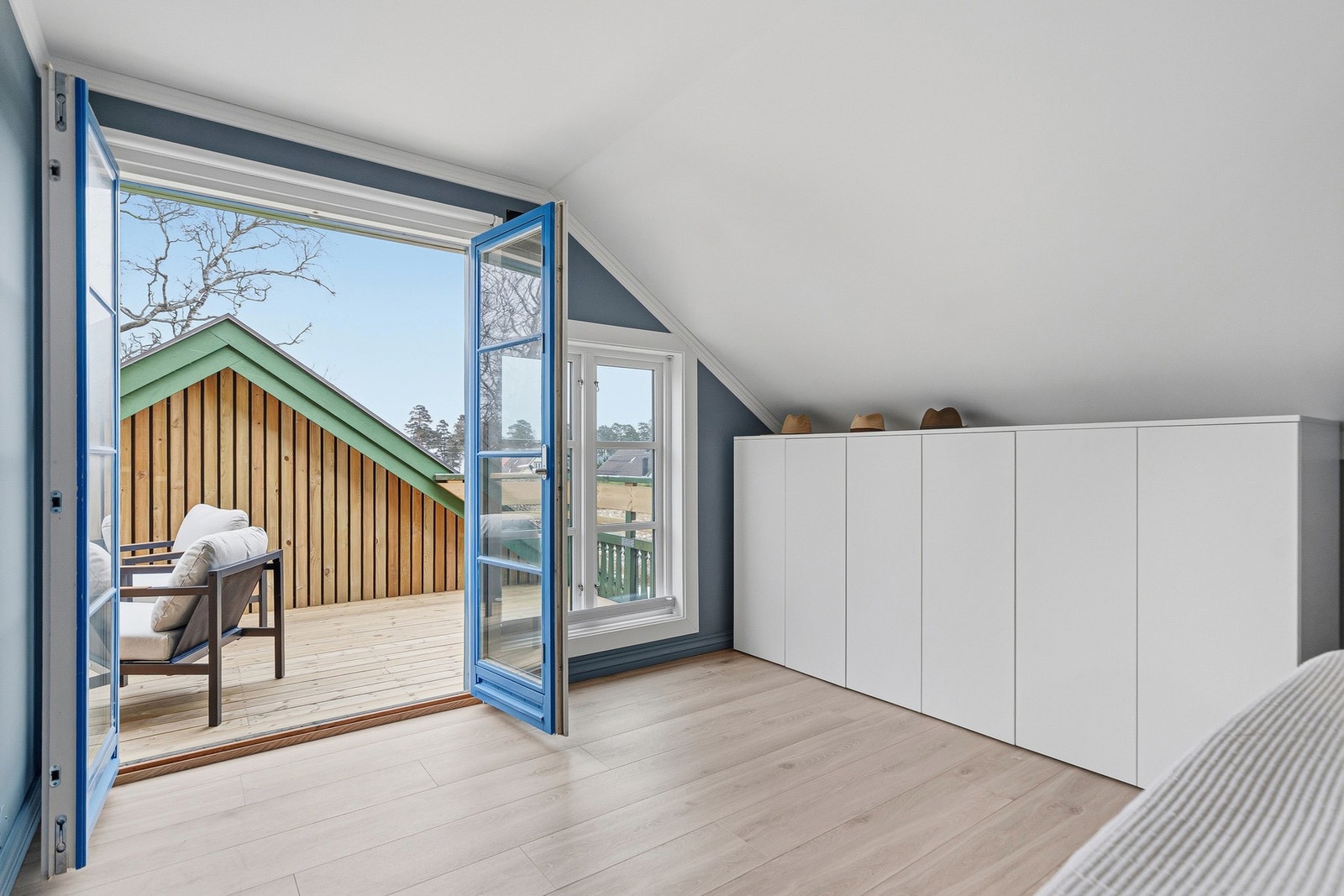 Utgang ut via doble dører til balkongen Galleribilde