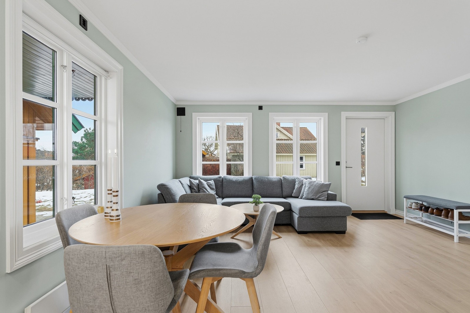 Det er gode lysforhold inn til rommet Galleribilde