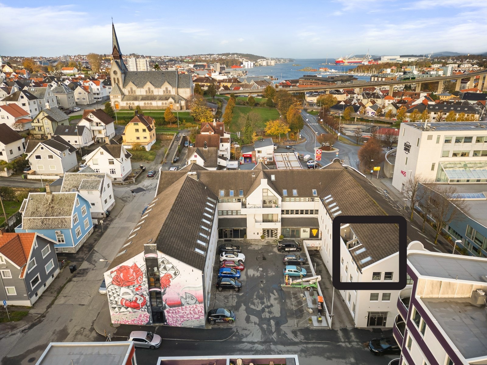 Fellesrommet er av god størrelse og kan leies etter avtale. Det er utarbeidet ordensregler som må følges Galleribilde