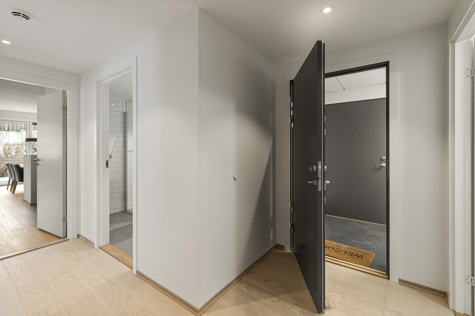 Romslig gang Galleribilde