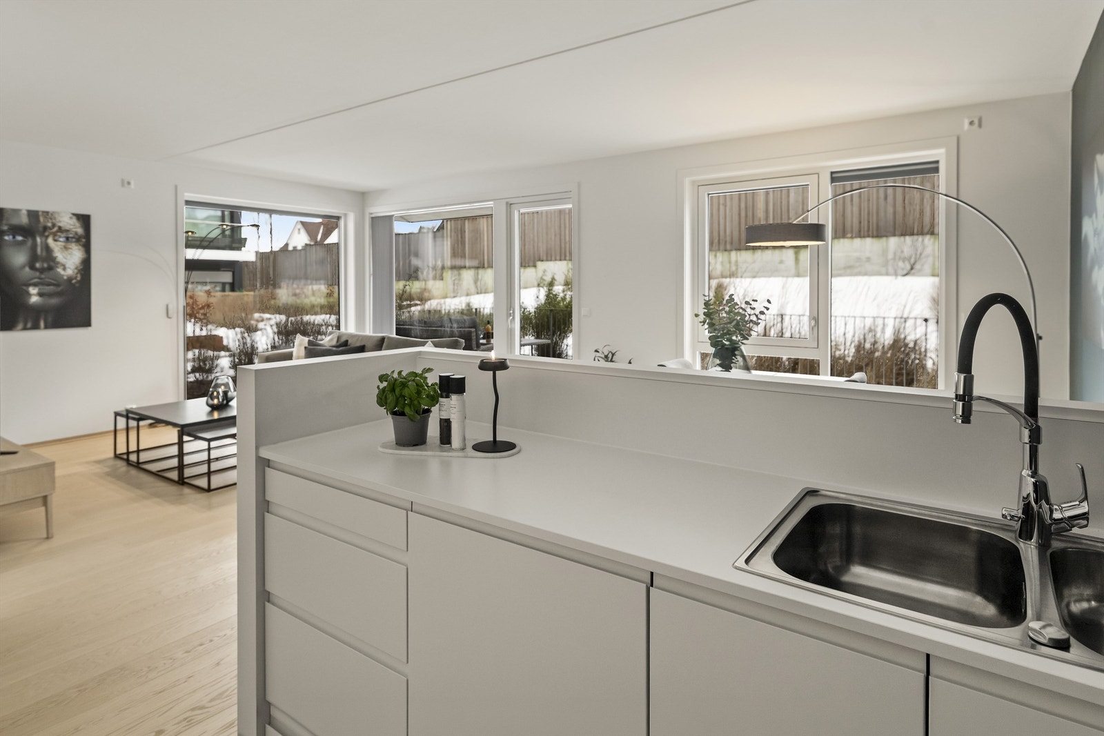 Hyggelig å tilberede hyggelige måltider i dette kjøkkenet Galleribilde