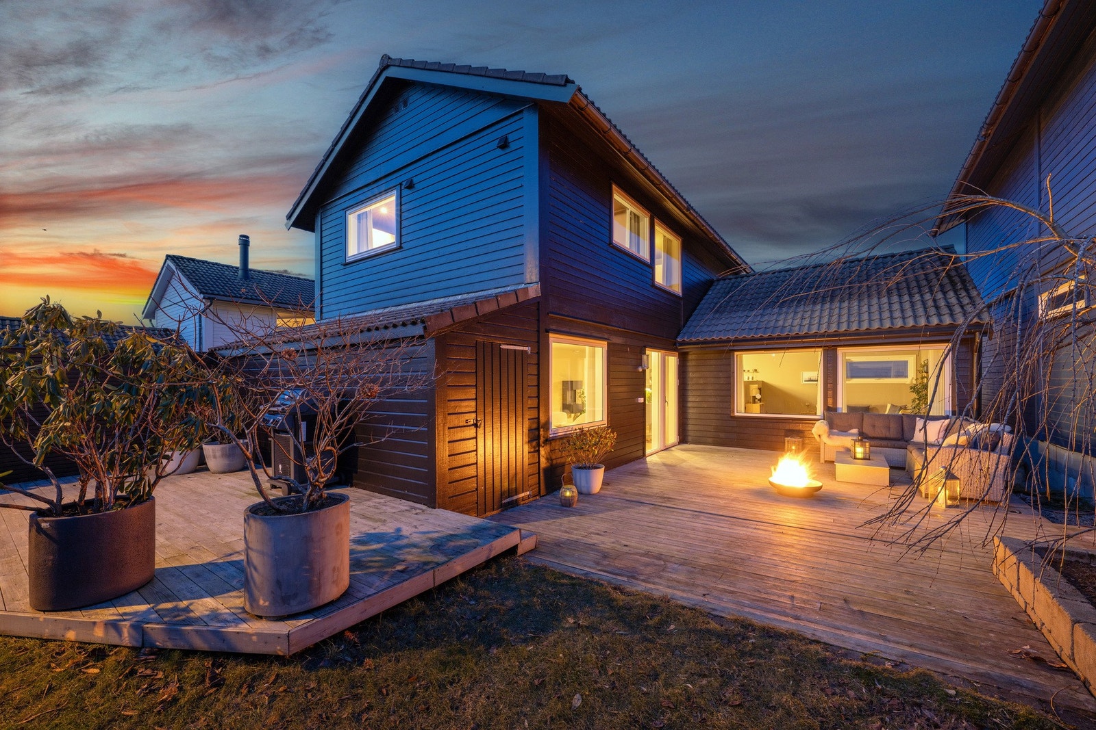 Dette er en svært pen og gjennomført enebolig som er betydelig oppgradert og renovert i 2024. Galleribilde