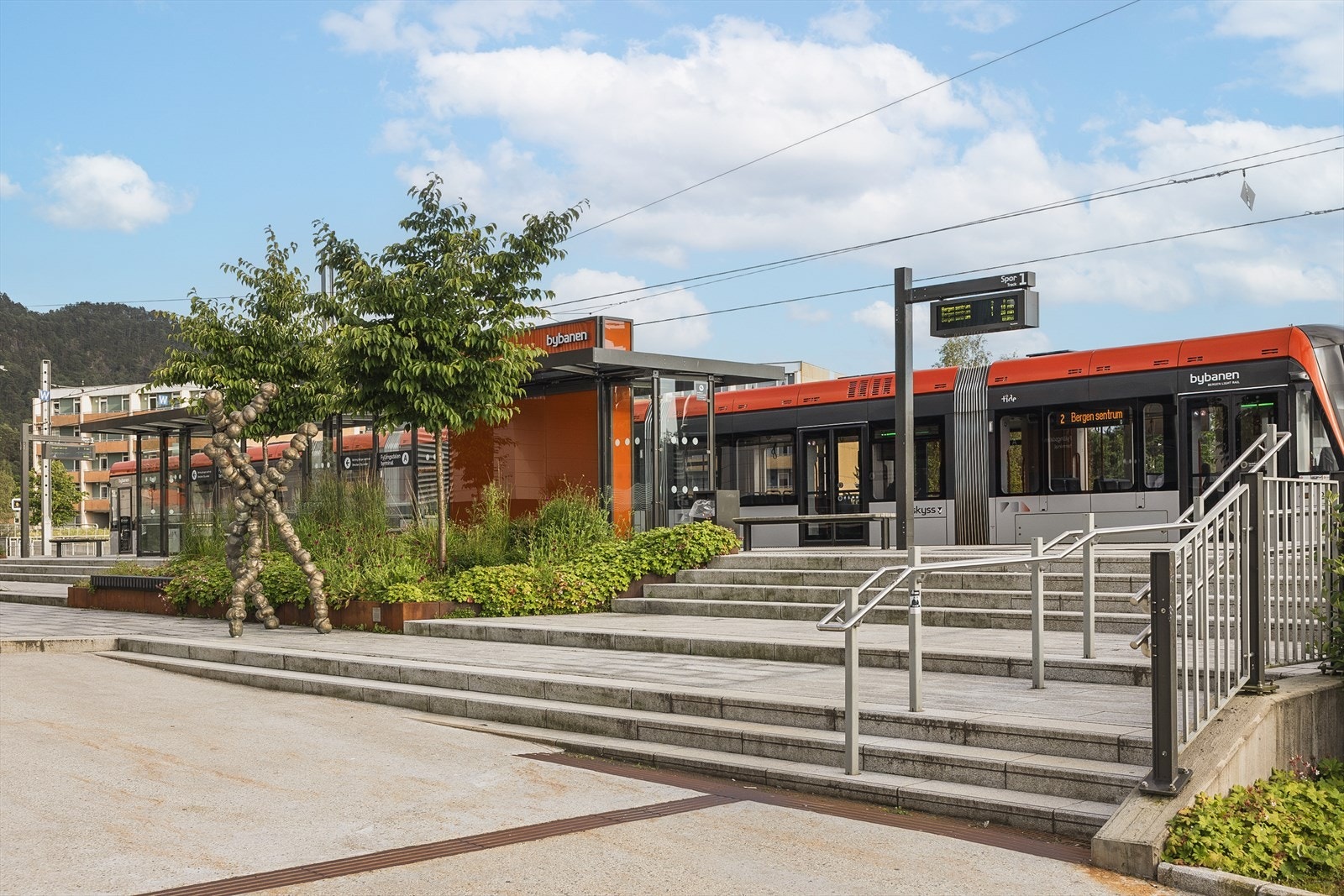 - 5 minutters kjøring til bybanestoppet på Fyllingsdalen terminal - Galleribilde