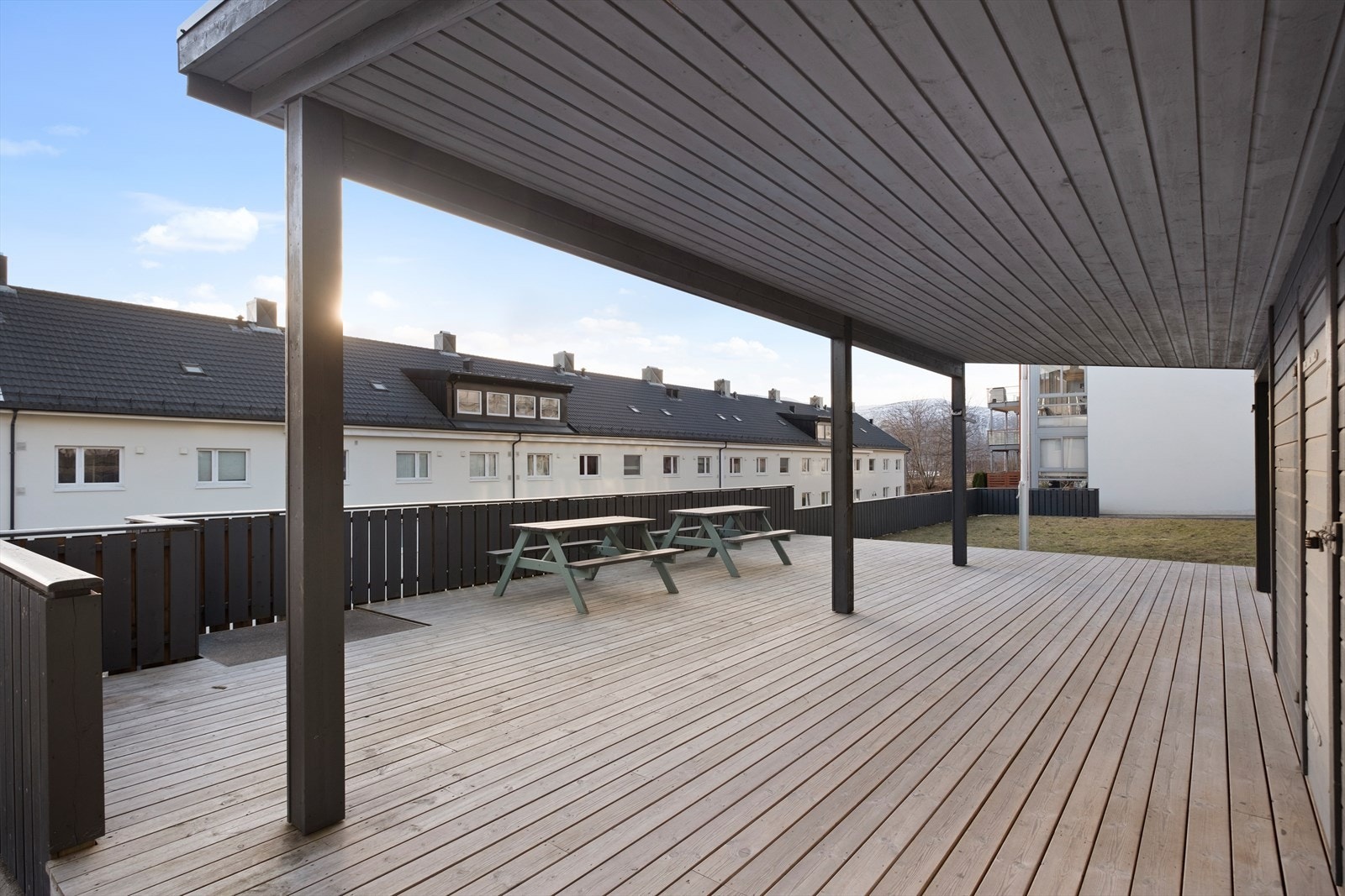 Felles terasse Galleribilde