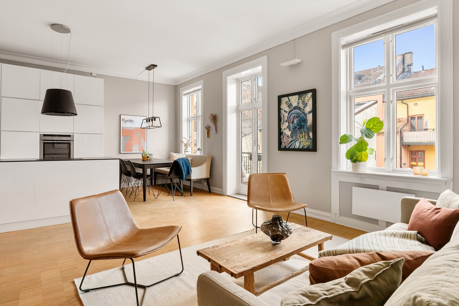 Tor Martin Tinderholt v/Privatmegleren Aksept ønsker velkommen til lekre Markveien 56H! Galleribilde