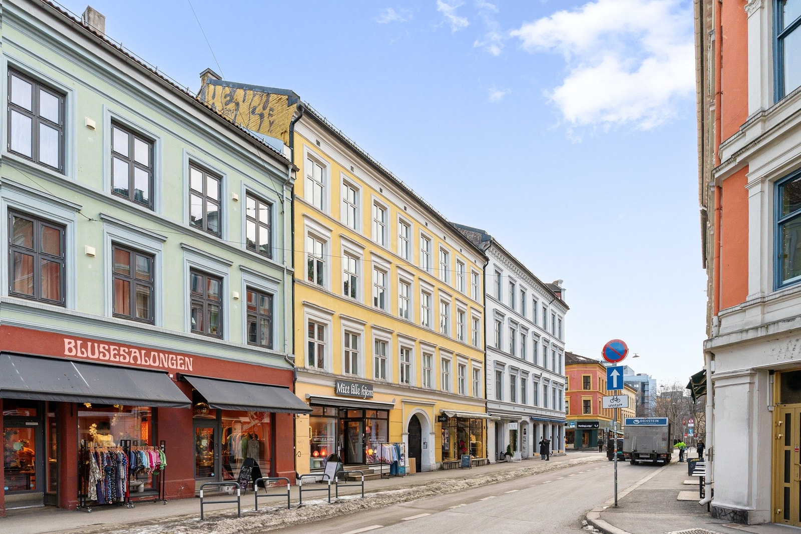 Eiendommen ligger i et meget populært og sentralt boligområde på Grünerløkka i Oslo, rett ved nydelige turområder ved Akerselva med "alt" du trenger i umiddelbar nærhet. Galleribilde