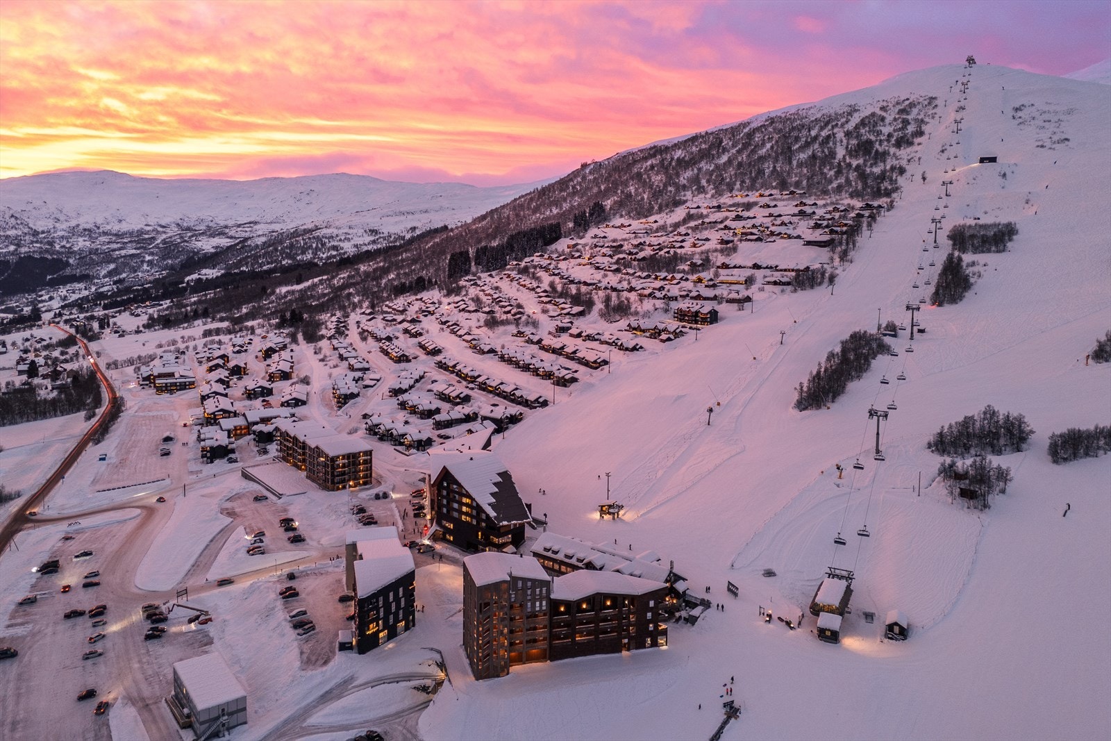 Med skiheis, langrennsløyper og servicetilbud like i nærheten ligger alt til rette for gode opplevelser året rundt Galleribilde