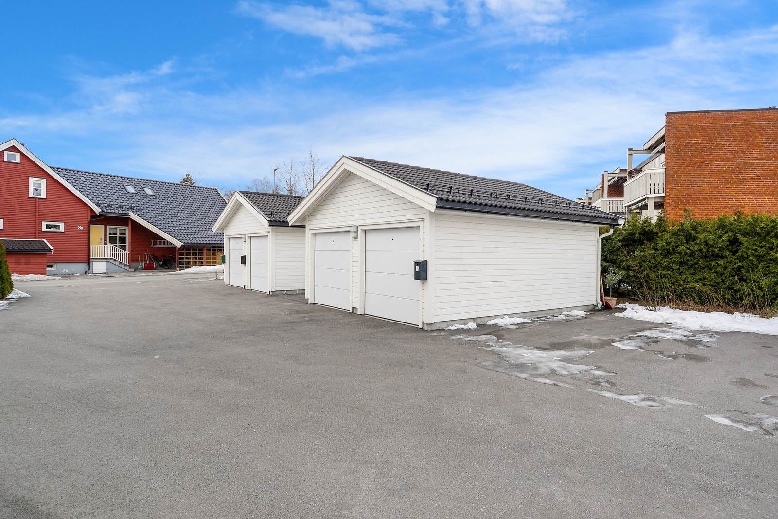 Garasje tilhørende boligen Galleribilde