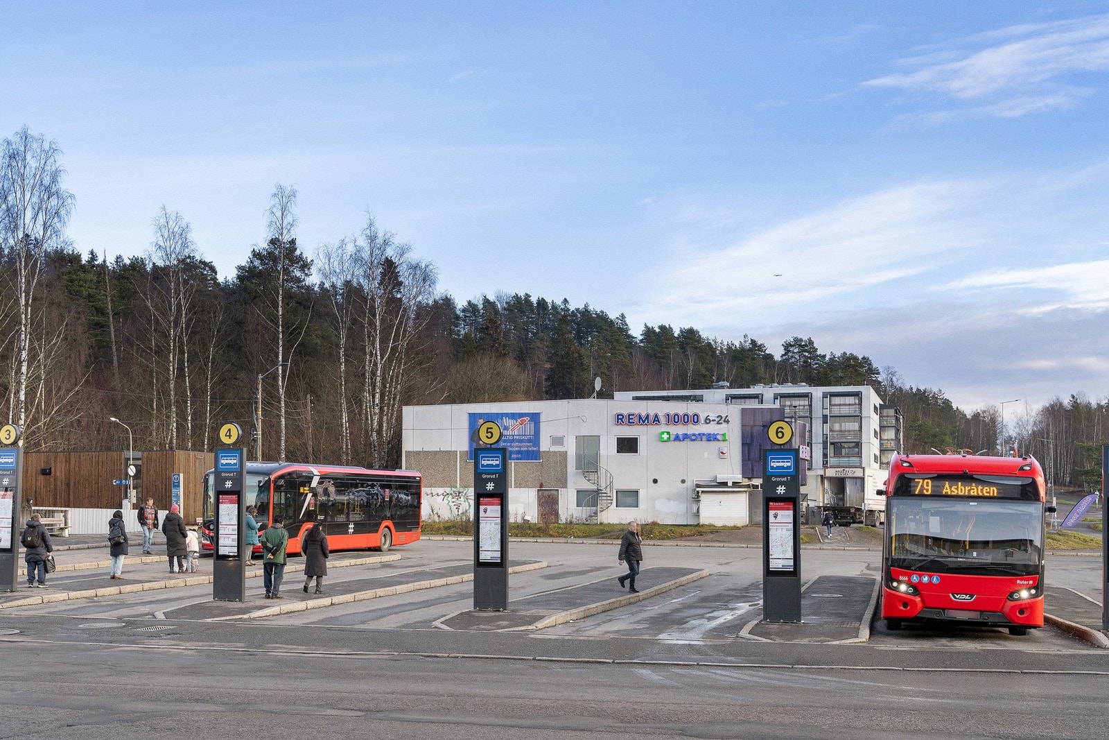 Fra Grorud bussterminal finner du flere busslinjer. Galleribilde