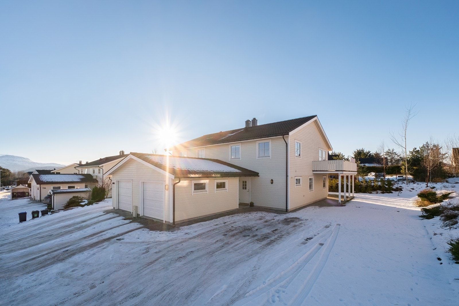 Aktiv Eiendomsmegling v/ Maria A. Klinge ønsker velkommen til Jegerstien 5A. Foto: André Tomas Ormset-Paredes Galleribilde