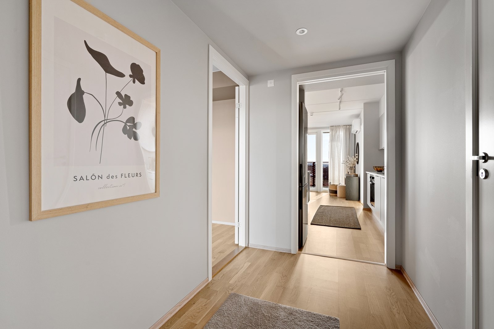 Lys gang med god romfølelse. Galleribilde