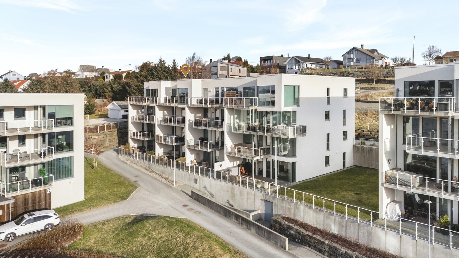 Velkommen til Sakkastadvika 15 - presentert av eiendomsmegler Jan Erik Østbø v/PrivatMegleren - Foto: Panomax Studio Galleribilde