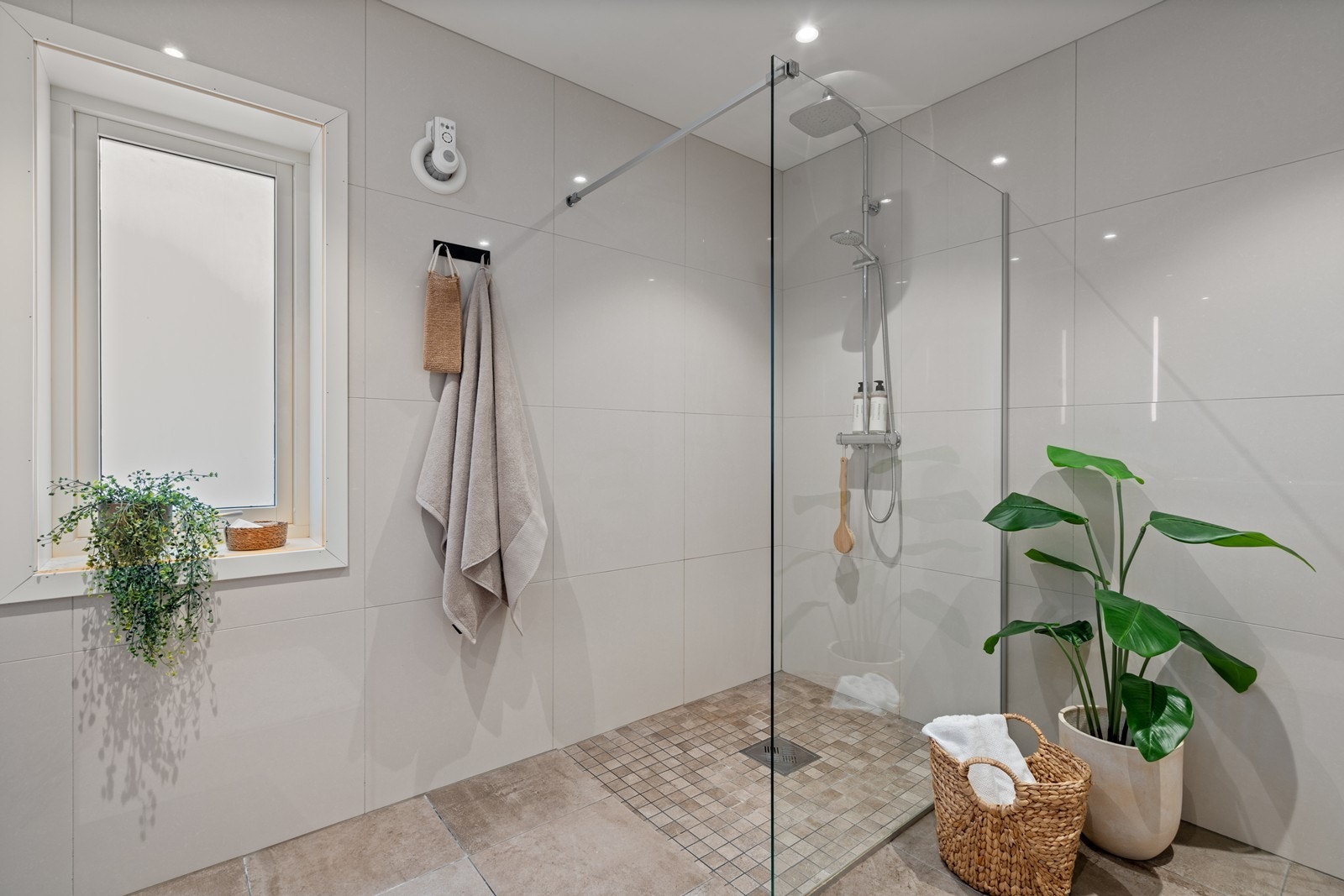 Badet har varmekabler i gulv. Galleribilde