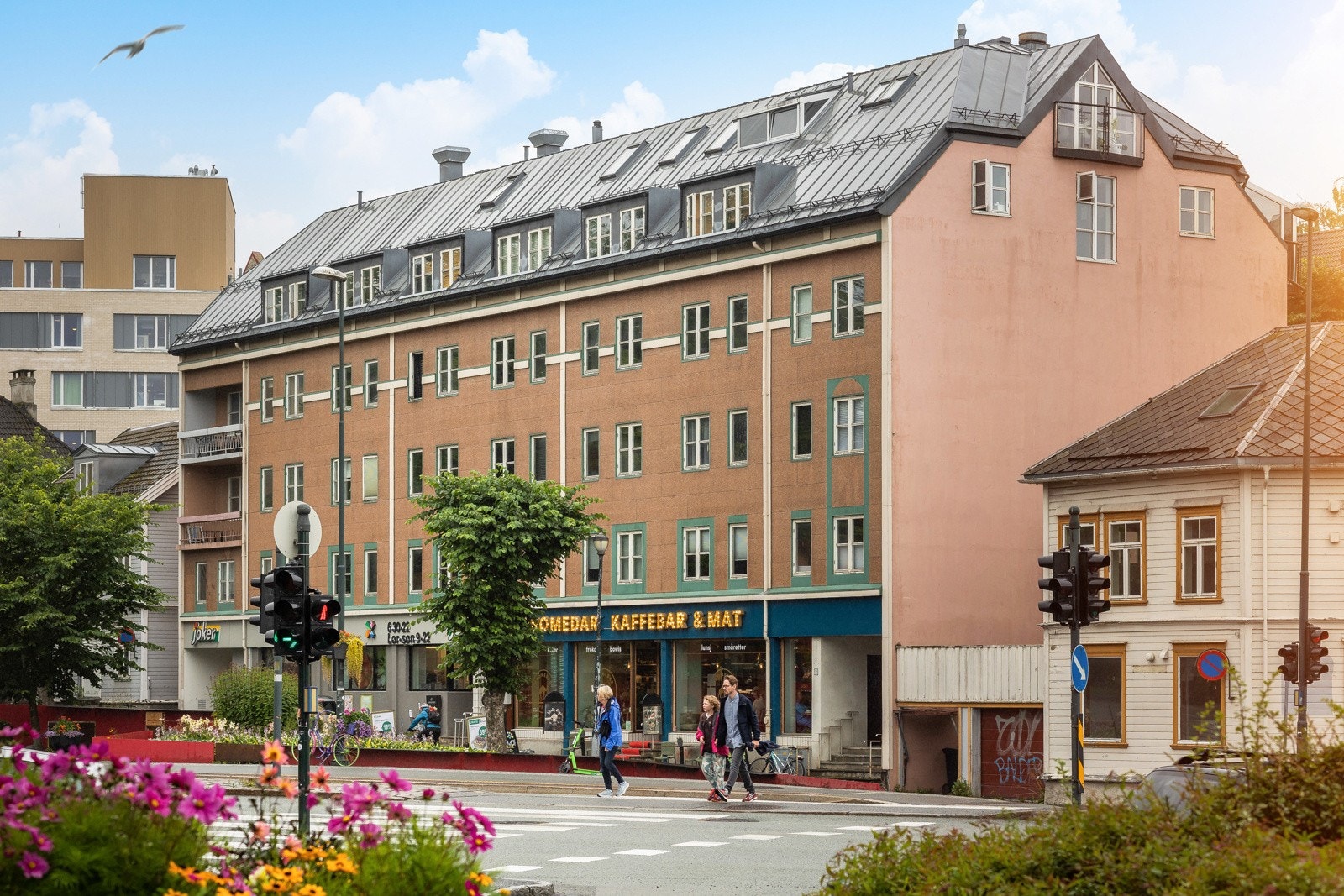 Like ved boligen finner du både Joker og Dromedar kaffebar. Galleribilde
