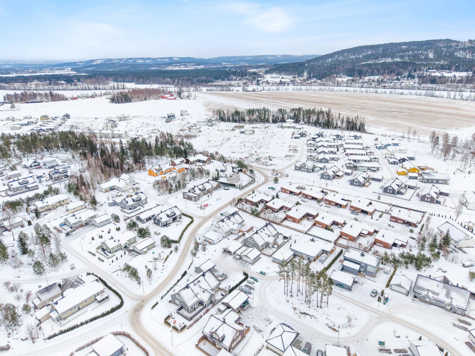 Det er prosjektert flere tomter på Bjertnestunet, og deler av feltet er fremdeles under utbygging. Galleribilde
