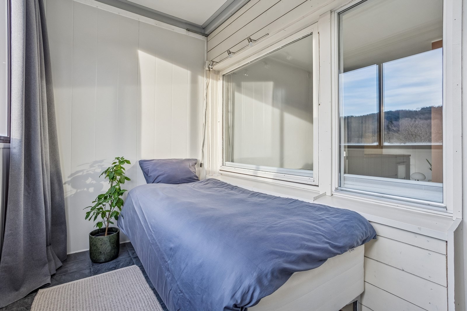 Den innglassede balkongen er på 6 m². Galleribilde