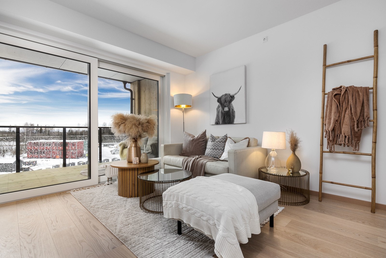 Leiligheten har oppvarming med vannbåren varme via radiatorer, samt balansert ventilasjon med varmegjenvinning. En meget energieffektiv bolig! Galleribilde