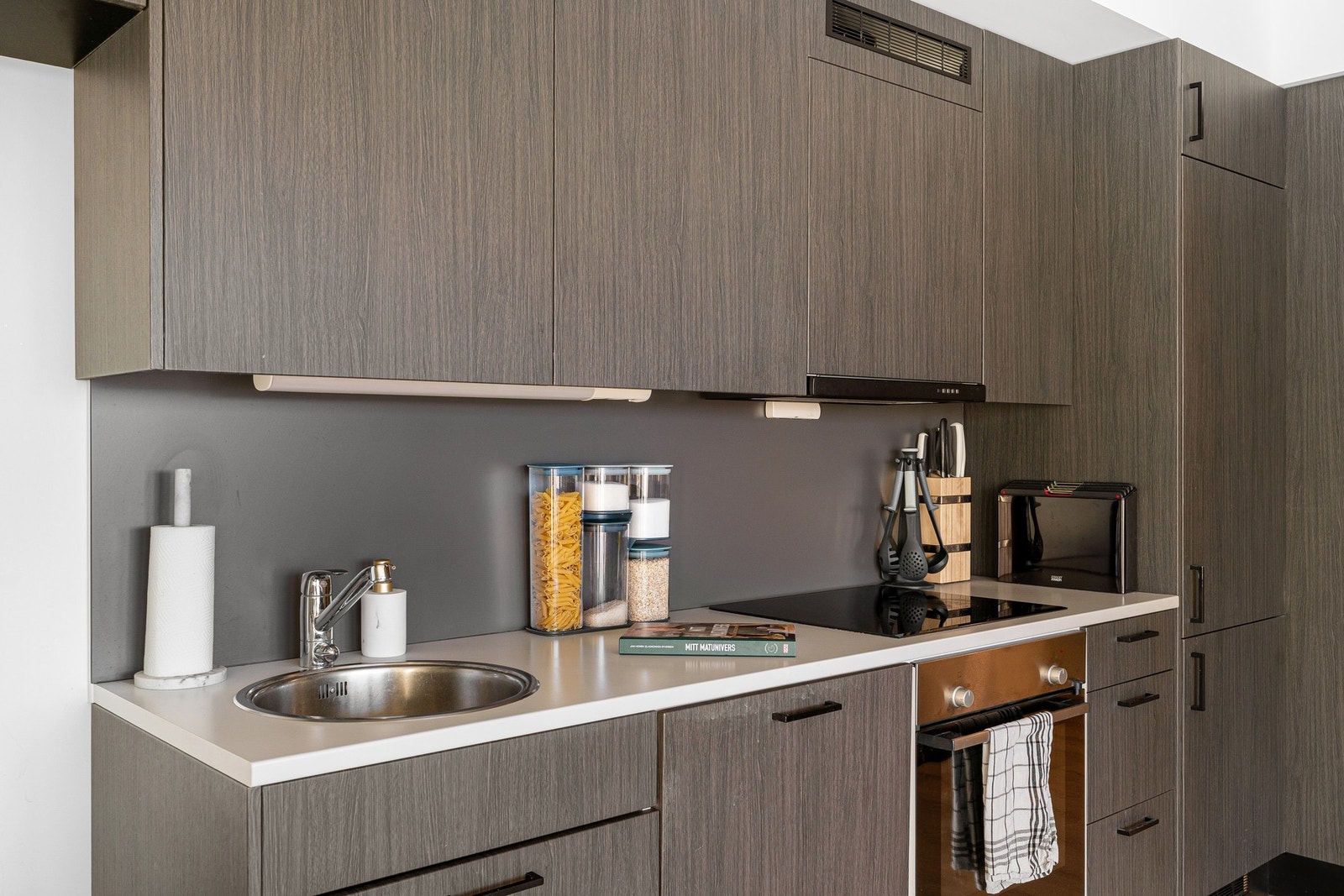 Lekkert kjøkken med tilstandsgrad 0. Galleribilde